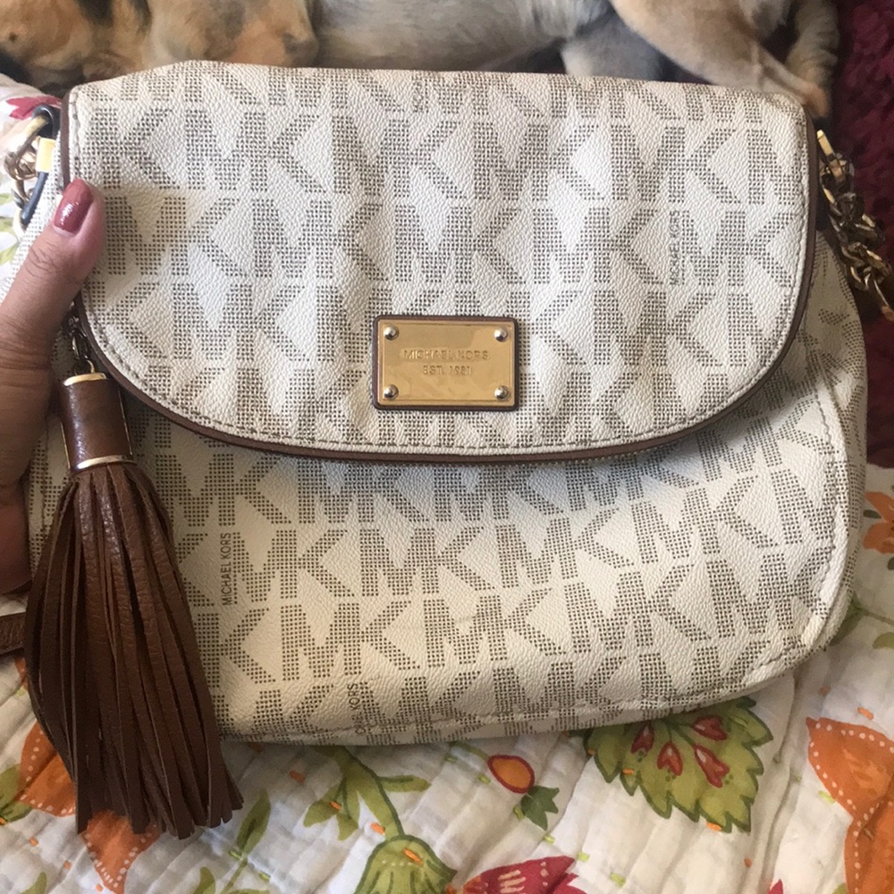 Authentic Michael Kors crossbody bag.